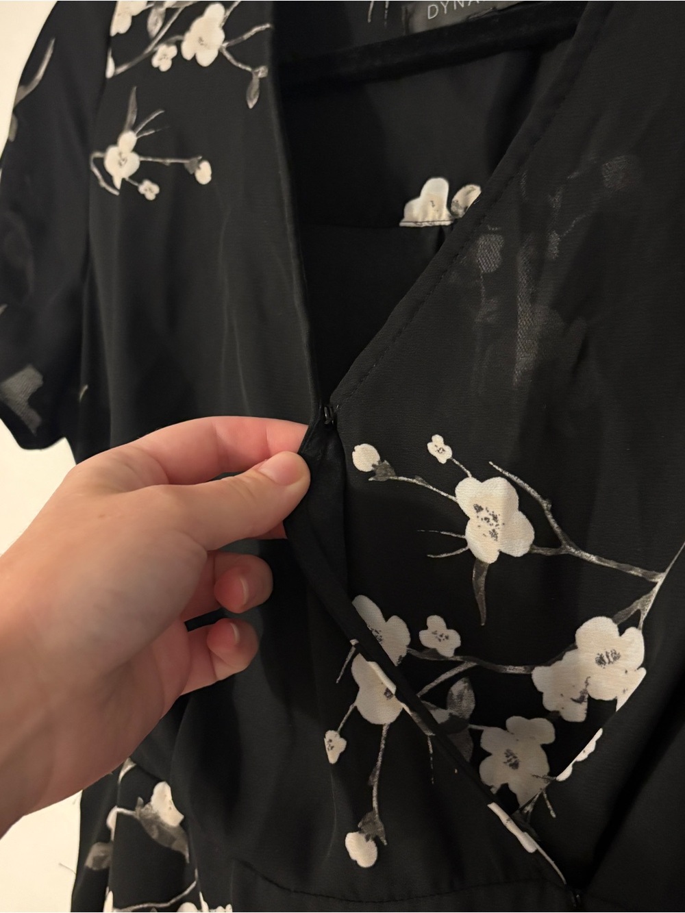 Dynamite Black Floral Wrap Short Sleeve Mini Dress Size Small - Picture 2 of 5